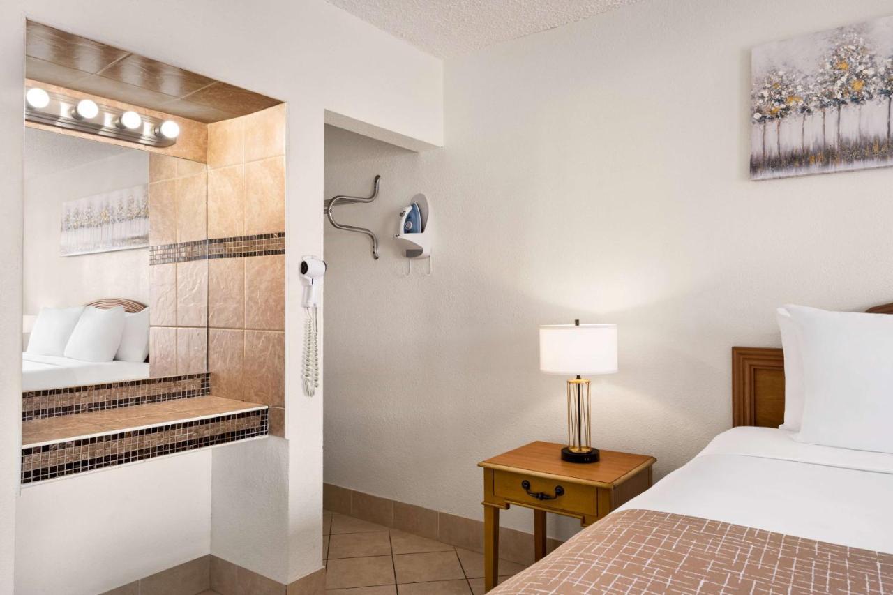 Travelodge by Wyndham Las Vegas Eksteriør billede
